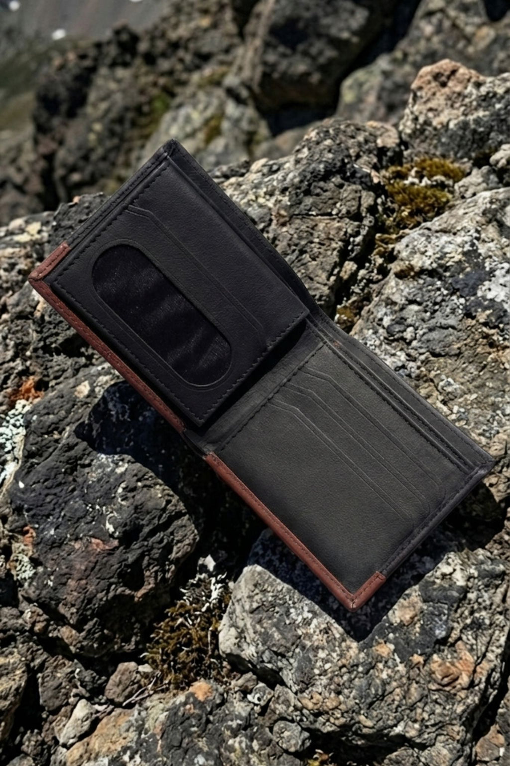 URBAN-FUSION-STYLISH-LEATHER-WALLET